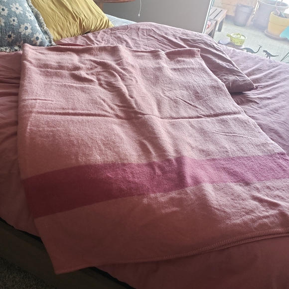 Vintage Witney Pointe Blanket - Picture 3 of 3